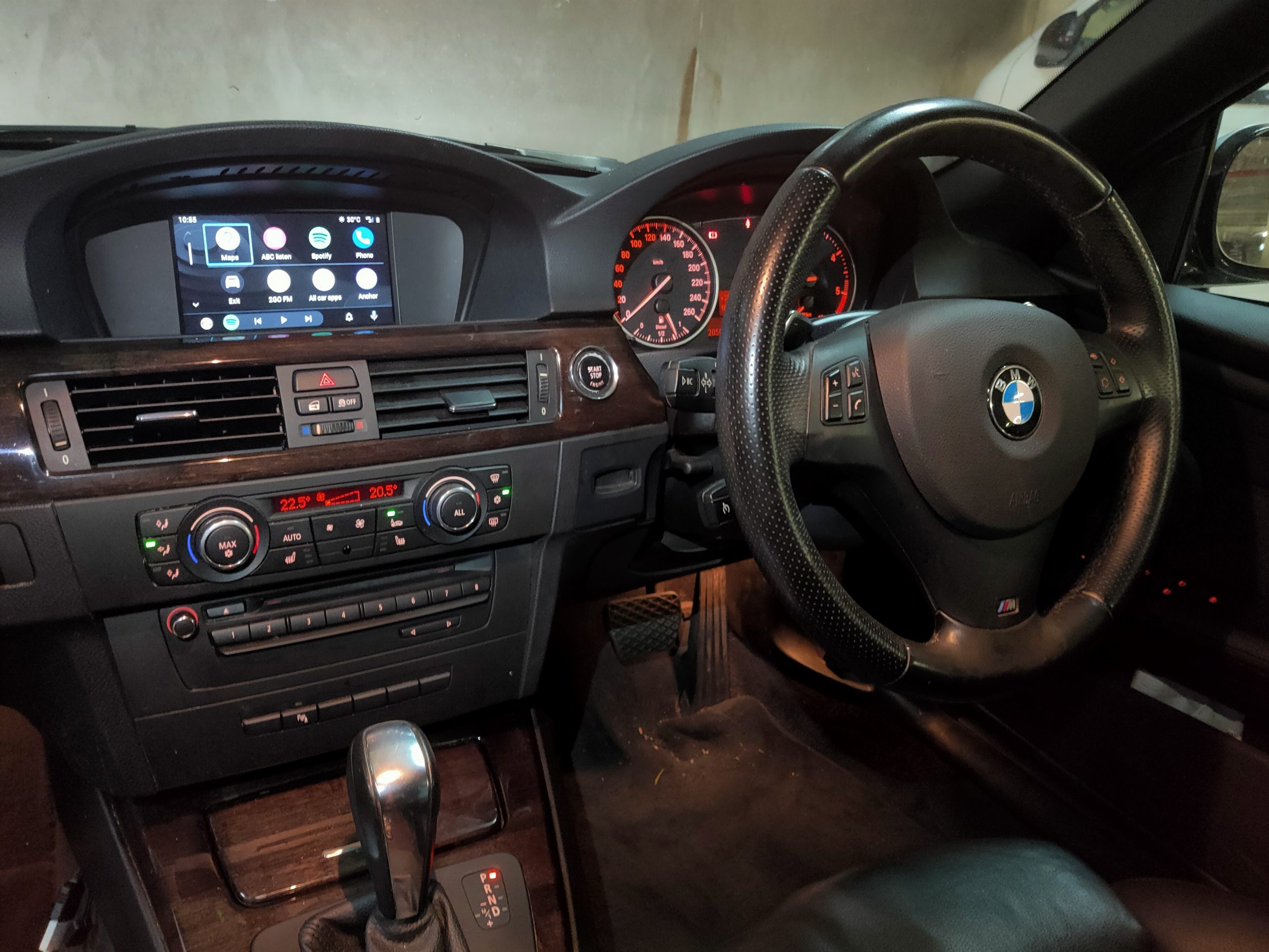 BMW-3: CIC iDrive - OEM upgrade with Wireless Apple CarPlay and Android Auto