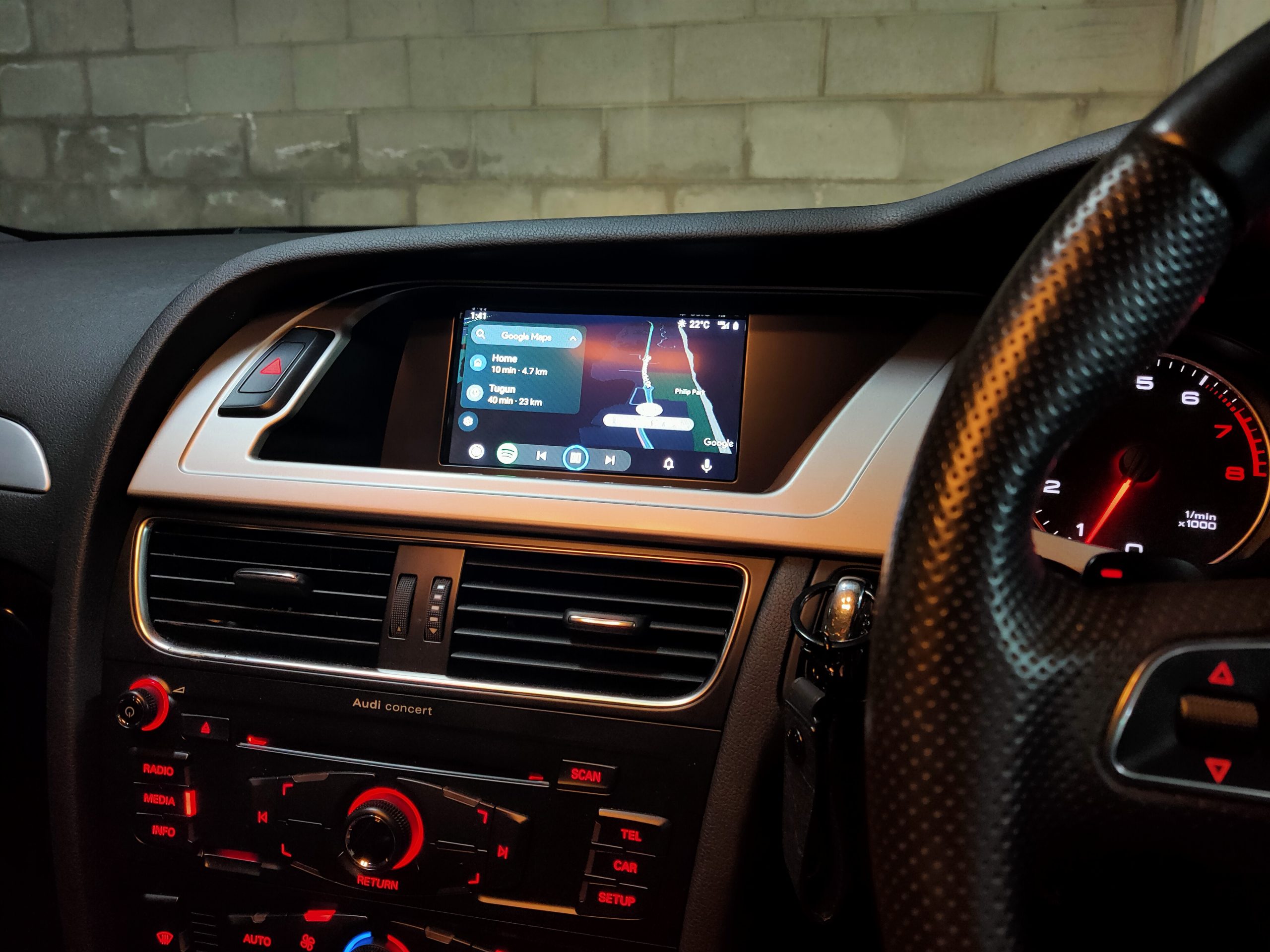 Audi Concert Non-MMI Android Auto and Wireless Apple CarPlay