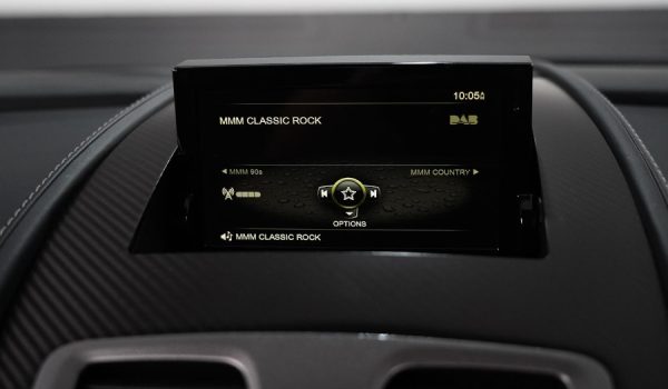 Aston Martin Rapide_AMi II ΓÇô Garmin Navigation (2015 ΓÇô 2016)_2