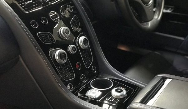 Aston Martin Rapide_AMi II ΓÇô Garmin Navigation (2015 ΓÇô 2016)_3