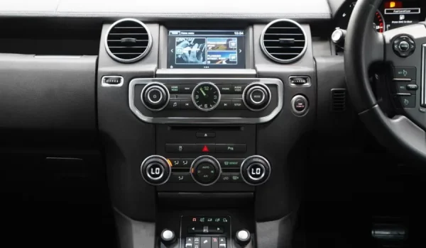 Land Rover and Range Rover Discovery 4_Series 4 ΓÇô Bosch 8 screen (2014 ΓÇô 2016)_2