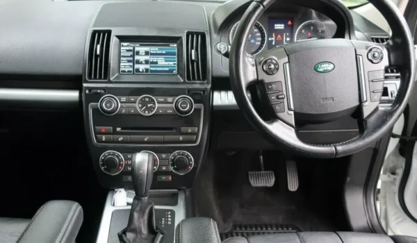 Land Rover and Range Rover Freelander II_Bosch 8 screen (2011 ΓÇô 2014)_2